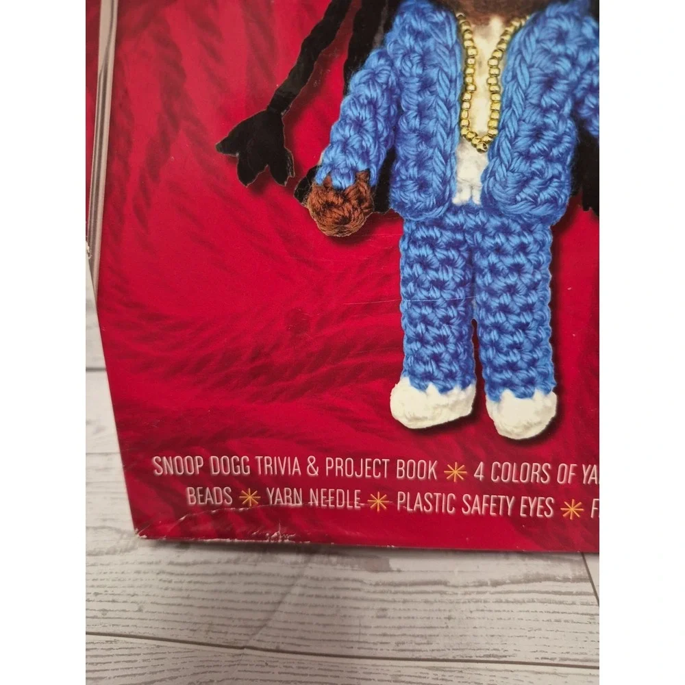 Snoop Dogg Book & Crochet Kit